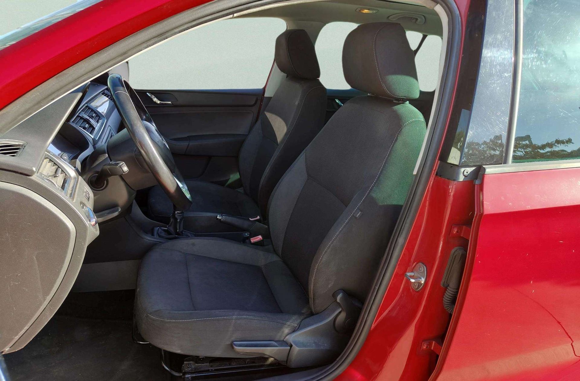 Škoda Spaceback 1.6 TDI CR Ambition - foto 10