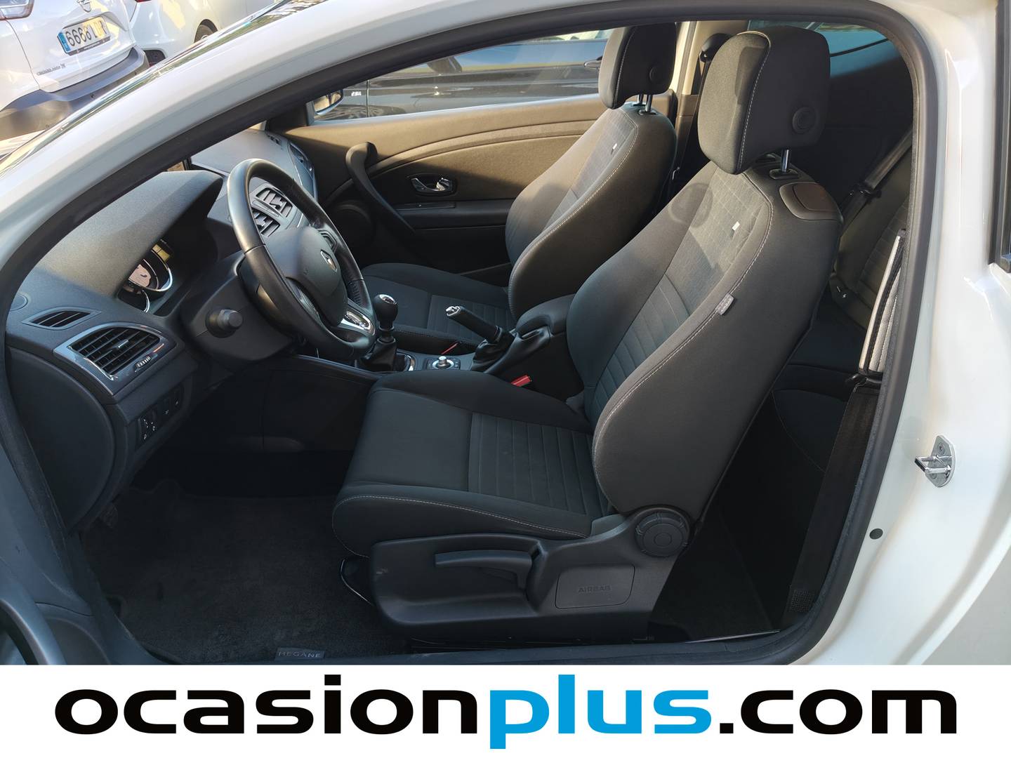 Foto asientos delanteros Renault Mégane Renault Megane Coupe Limited Energy TCe (115 CV)