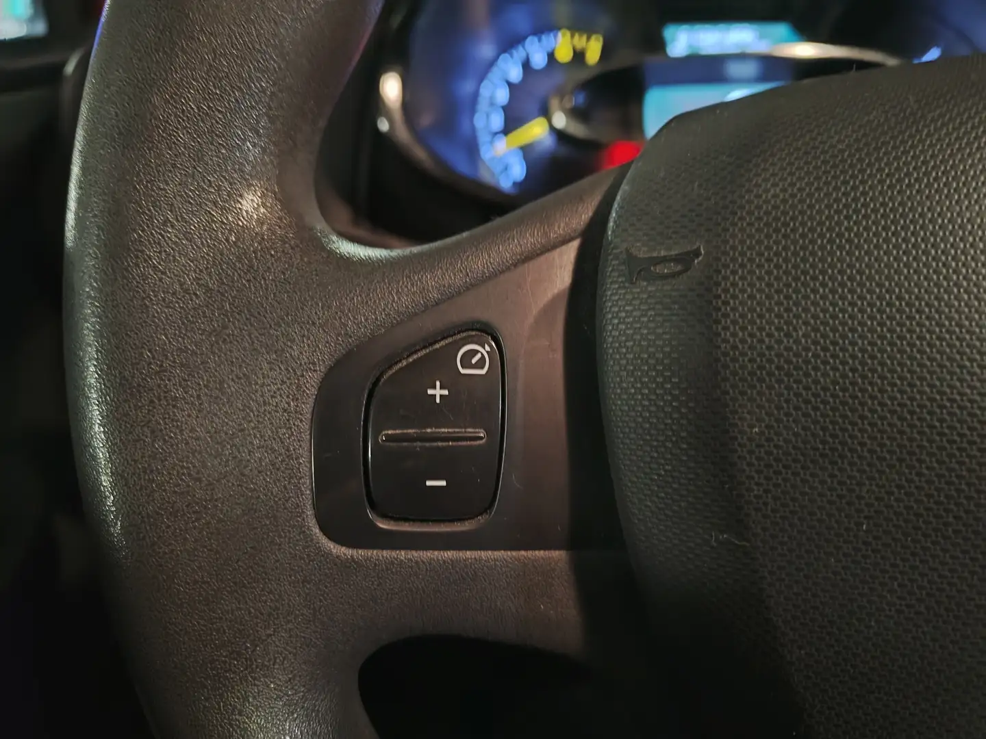 Foto Renault Clio Renault Clio 1.2 Authentique (75 CV)