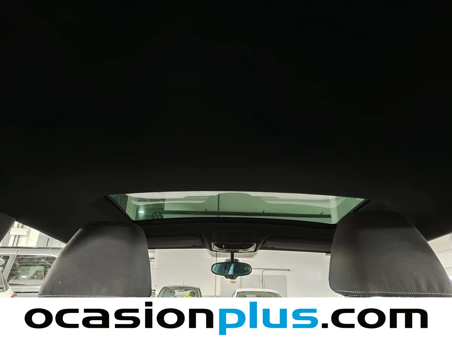 Foto Volkswagen Scirocco Volkswagen Scirocco 1.4 TSI DSG (160 CV) Pack R-Line