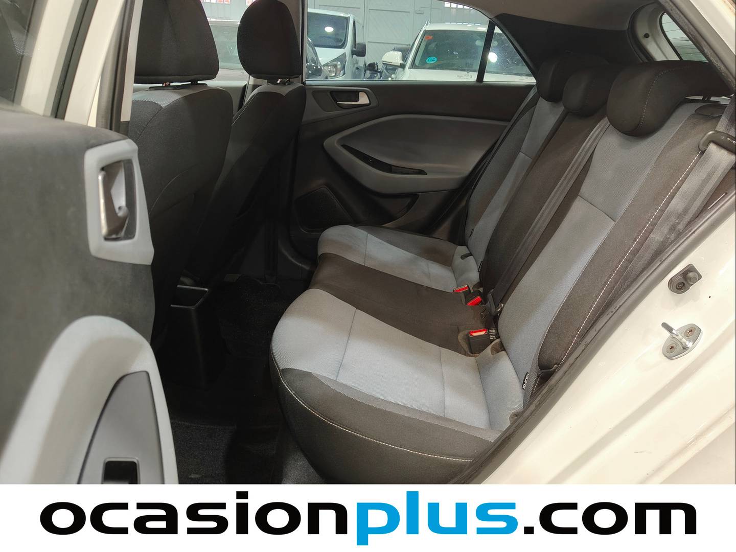 Foto asientos traseros Hyundai i20 Hyundai i20 1.2 MPI Link (84 CV)