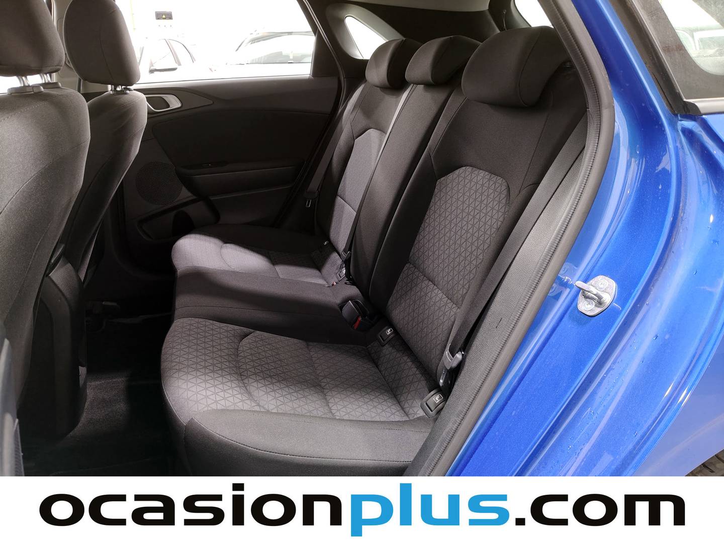 Foto asientos traseros KIA Ceed KIA Ceed 1.0 T-GDi Concept (100 CV)