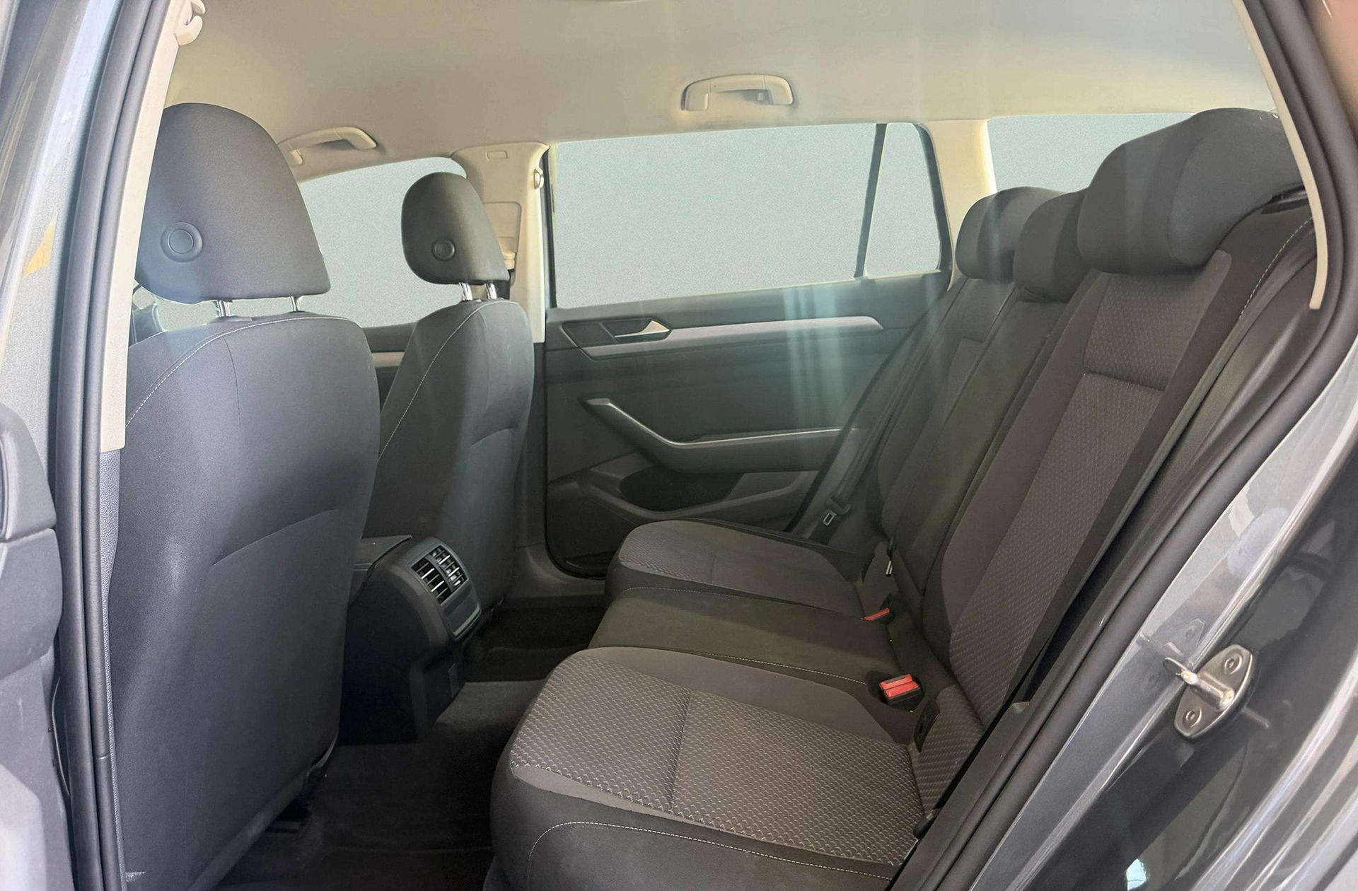 Volkswagen Passat Variant Edition 1.6 TDI BMT - foto 12