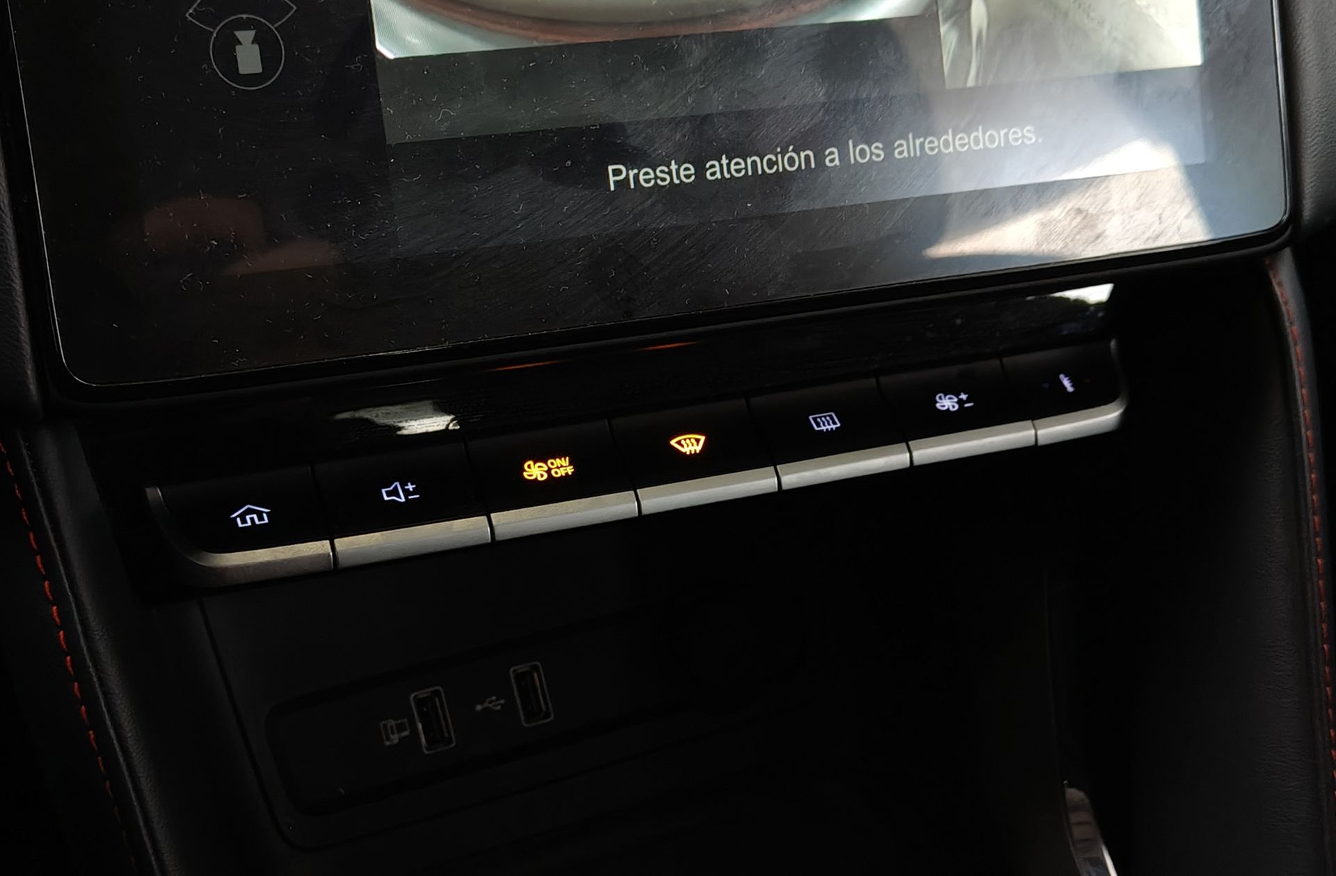 MG ZS 1.0T Luxury - foto 33