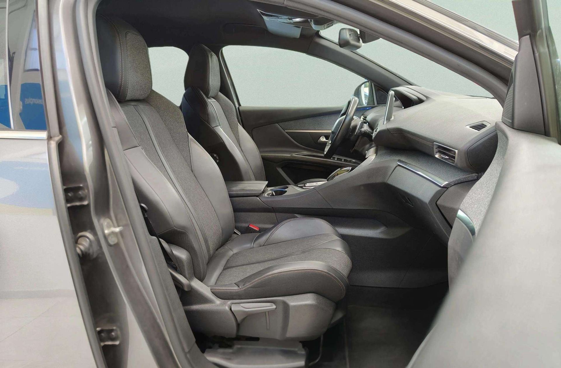 Peugeot 5008 1.6L THP GT Line EAT6 7 plazas - foto 28
