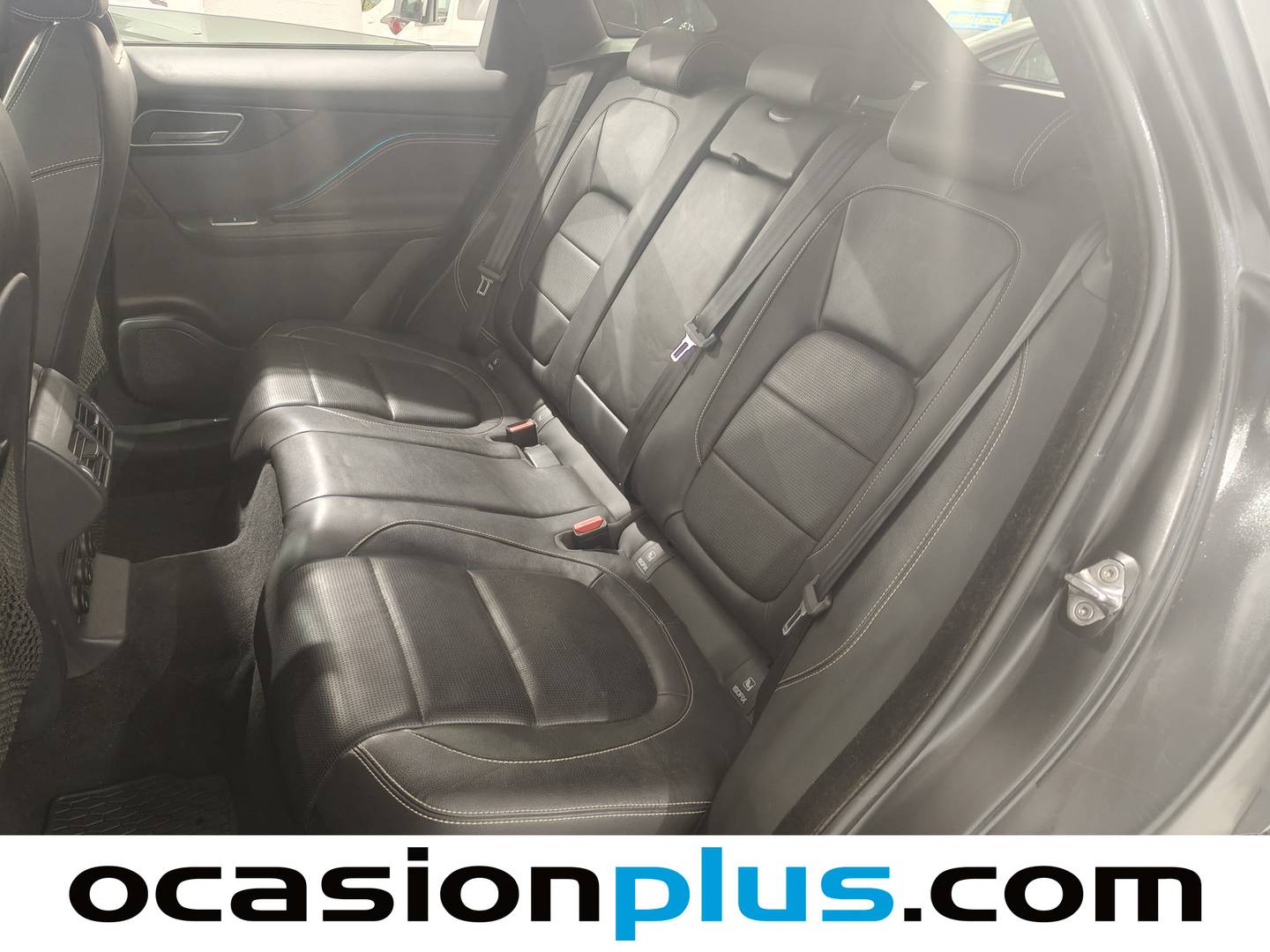 Foto Jaguar F-Pace Jaguar F-PACE 2.0T i4 R-Sport AWD Auto (250 CV)