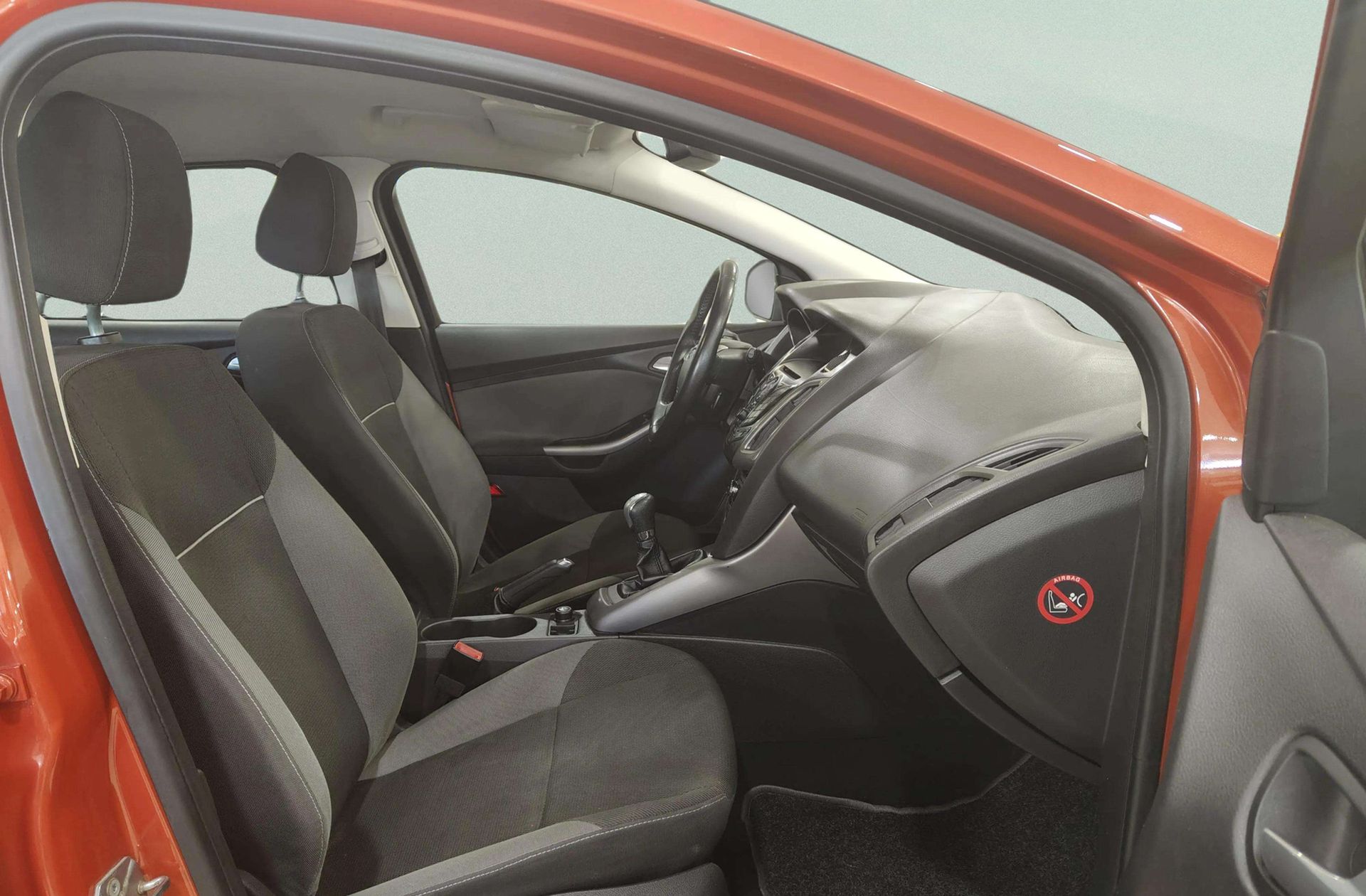 Ford Focus Sportbreak 1.6 TI-VCT Trend - foto 14