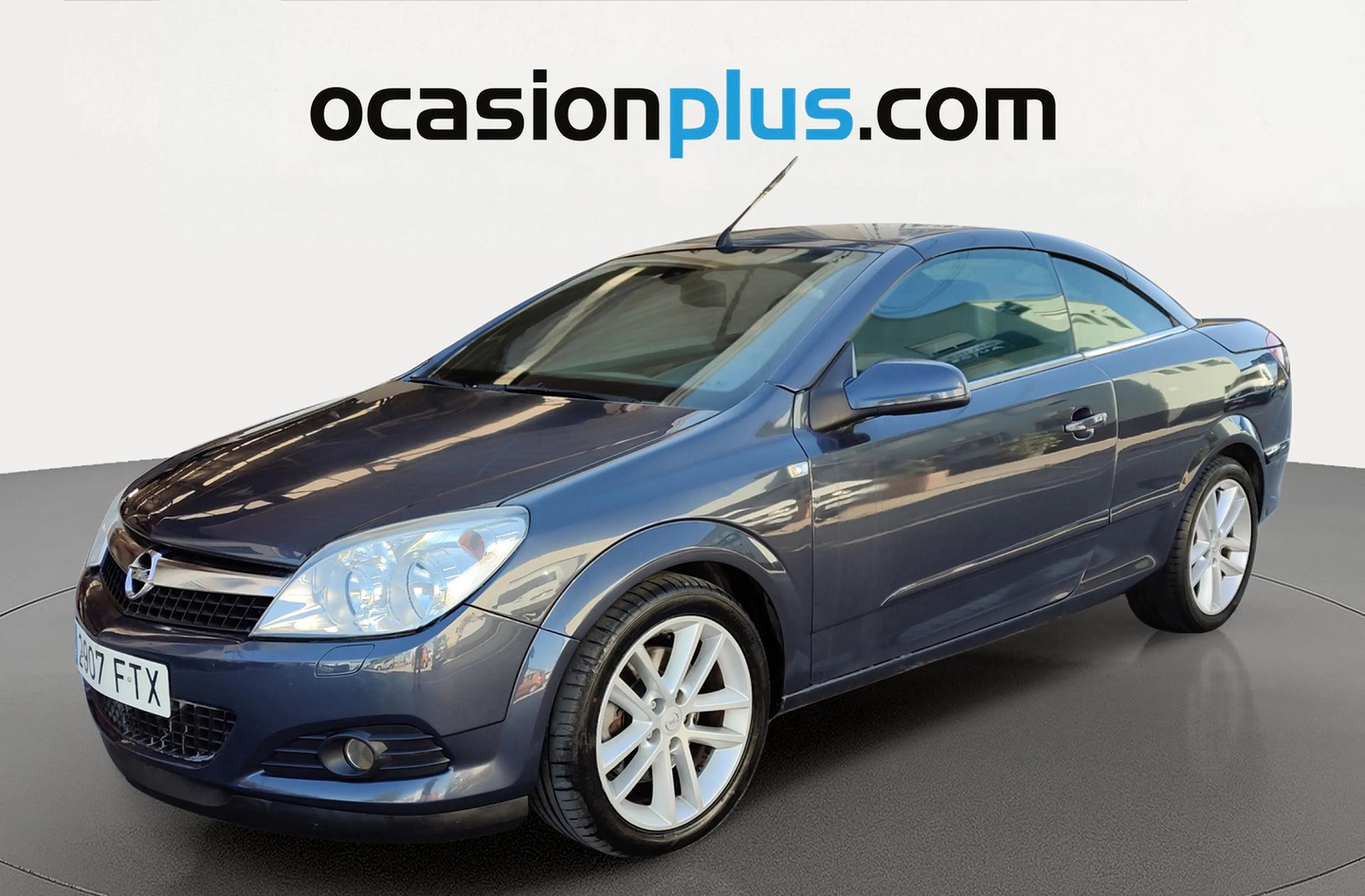 Opel Astra Cabrio 1.9 CDTI Twin Top Cosmo - foto 2