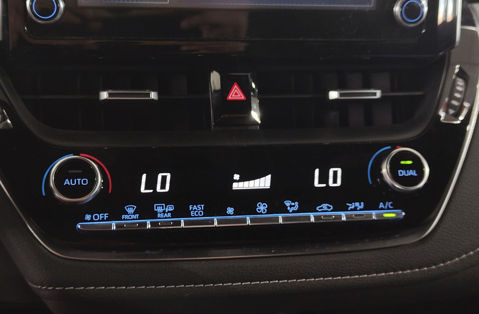 Toyota Corolla Touring Sports 180H Style E-CVT - foto 24