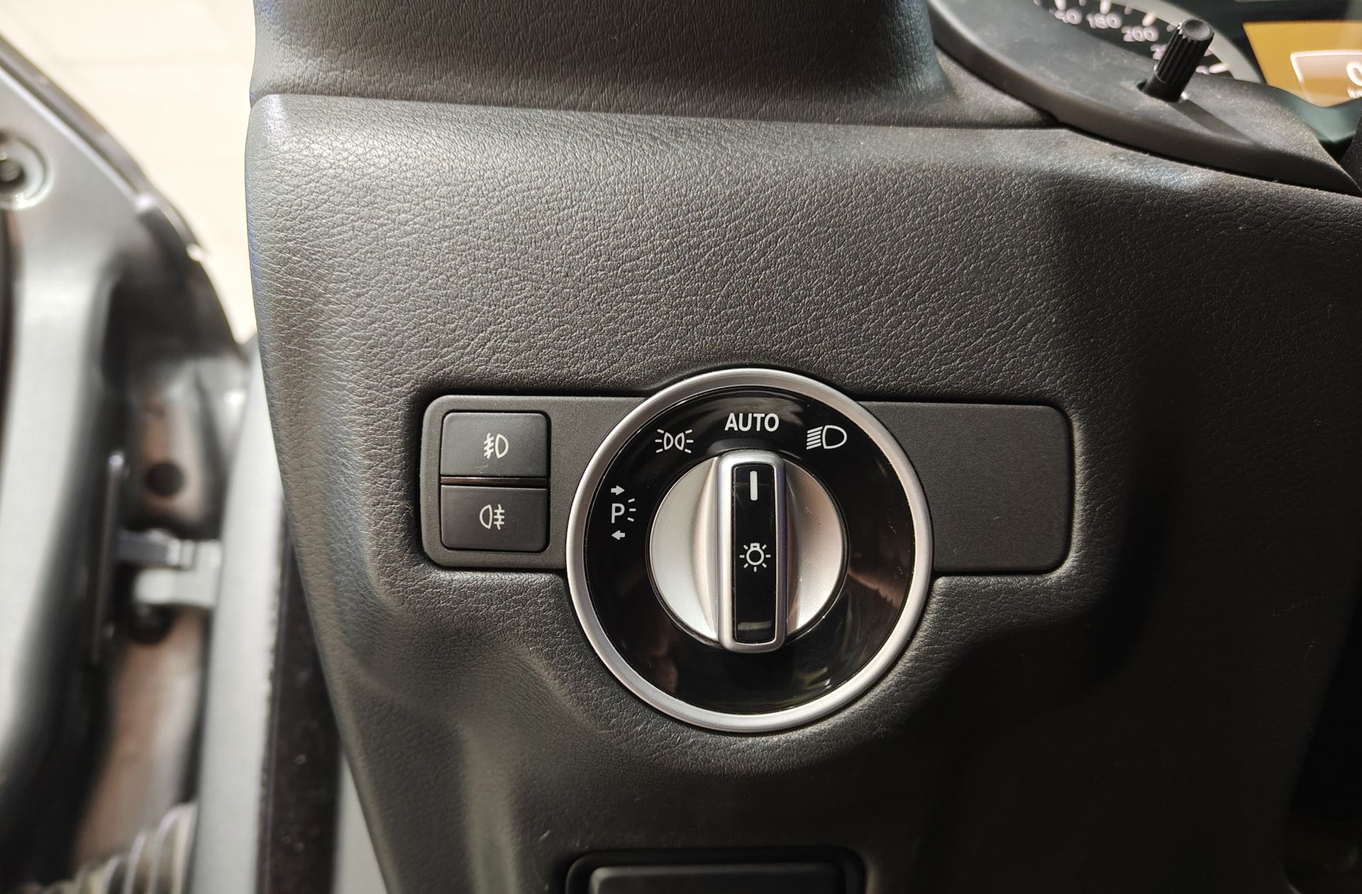 Infiniti Q30 1.5D Sport - foto 14