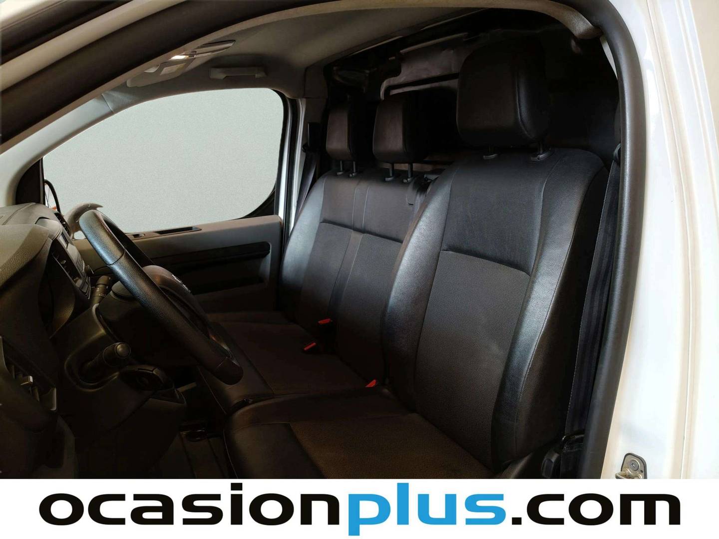Foto asientos delanteros Toyota Proace Toyota Proace 1.5D GX L1 (102 CV)
