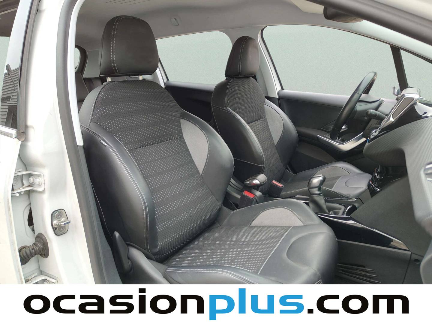 Foto Peugeot 2008 Peugeot 2008 BlueHDi 100 Allure (100 CV)