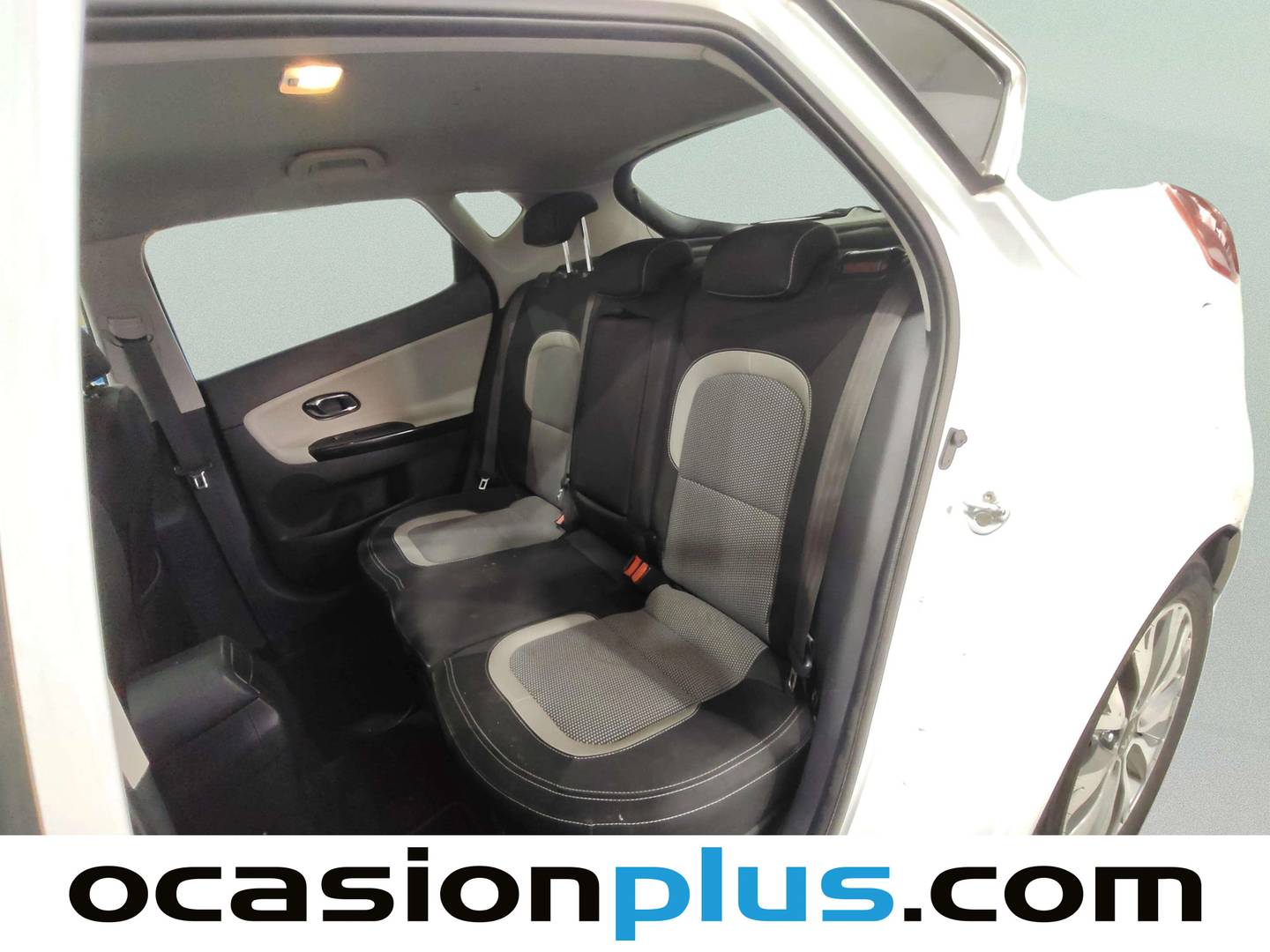 Foto asientos traseros KIA Ceed KIA Ceed 1.0 T-GDi Eco-Dynamics x-Tech (100 CV)