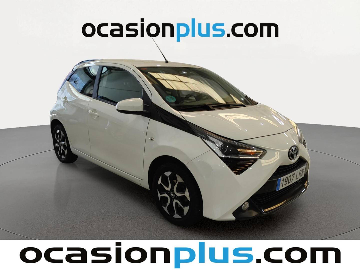 Foto delantera Toyota Aygo Toyota Aygo 1.0 70 x-play (72 CV) izquierda