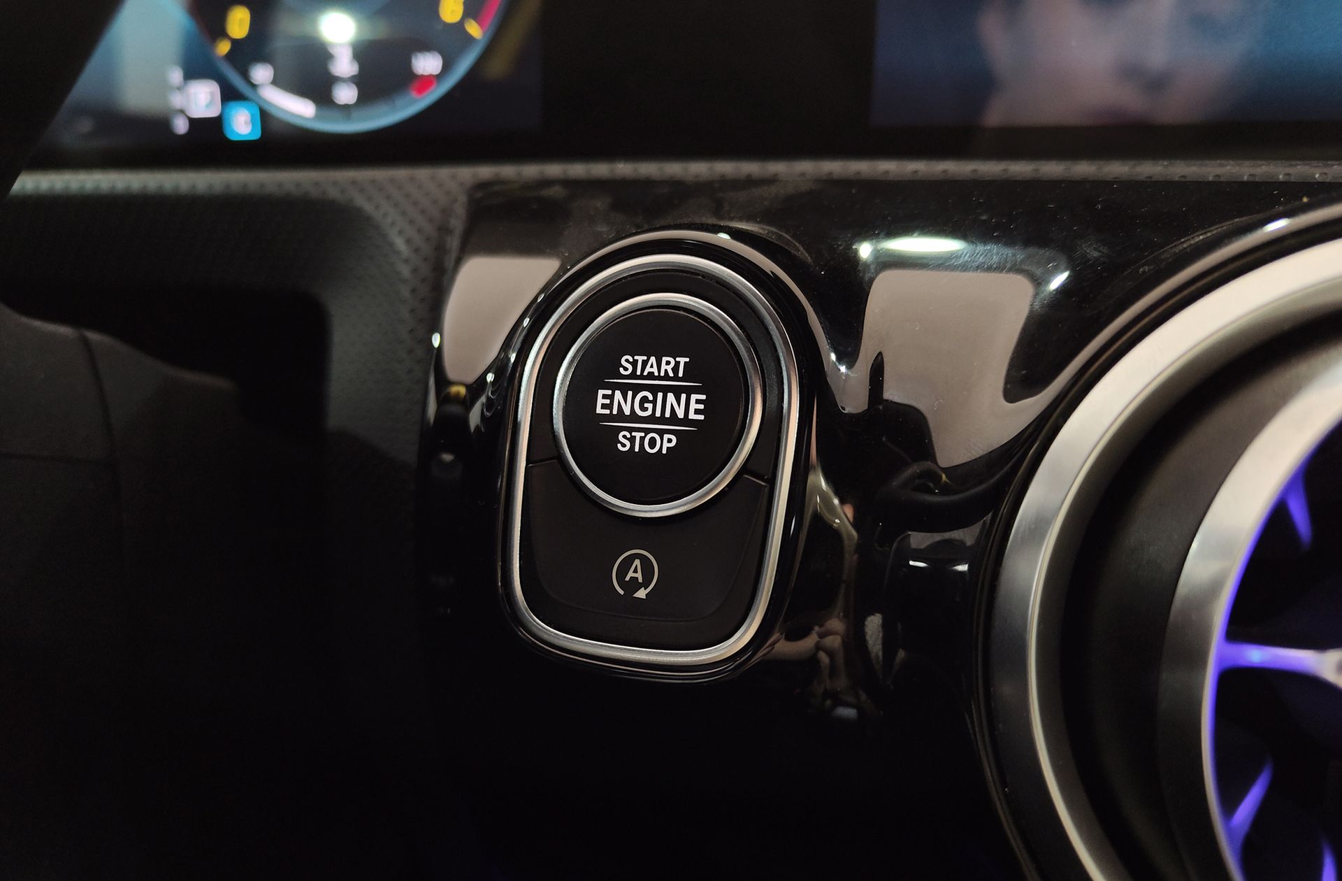 Mercedes-Benz Clase A 180 d Pack AMG - foto 38