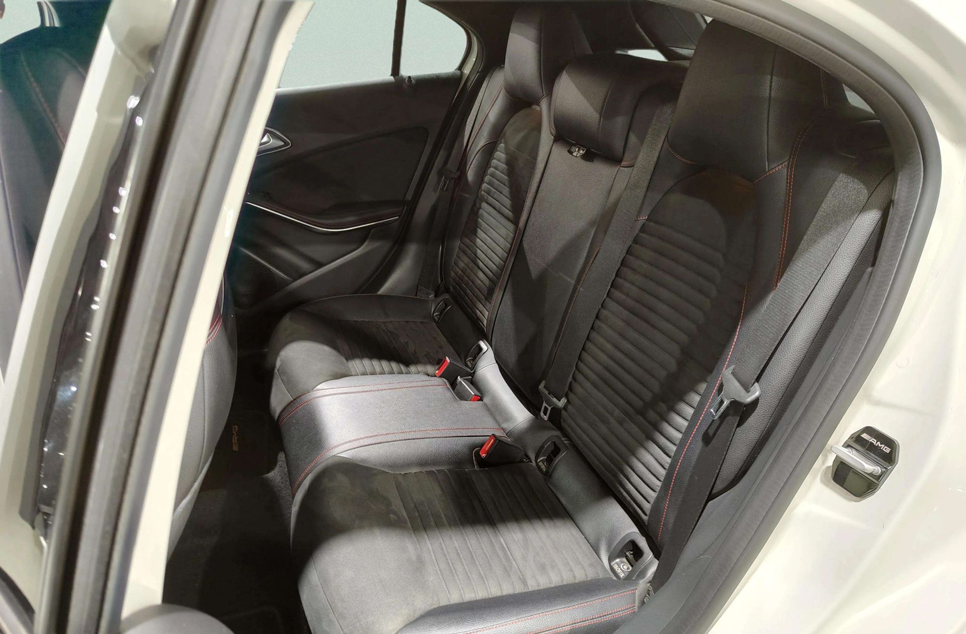 Mercedes-Benz Clase A 200 d AMG Line - foto 12