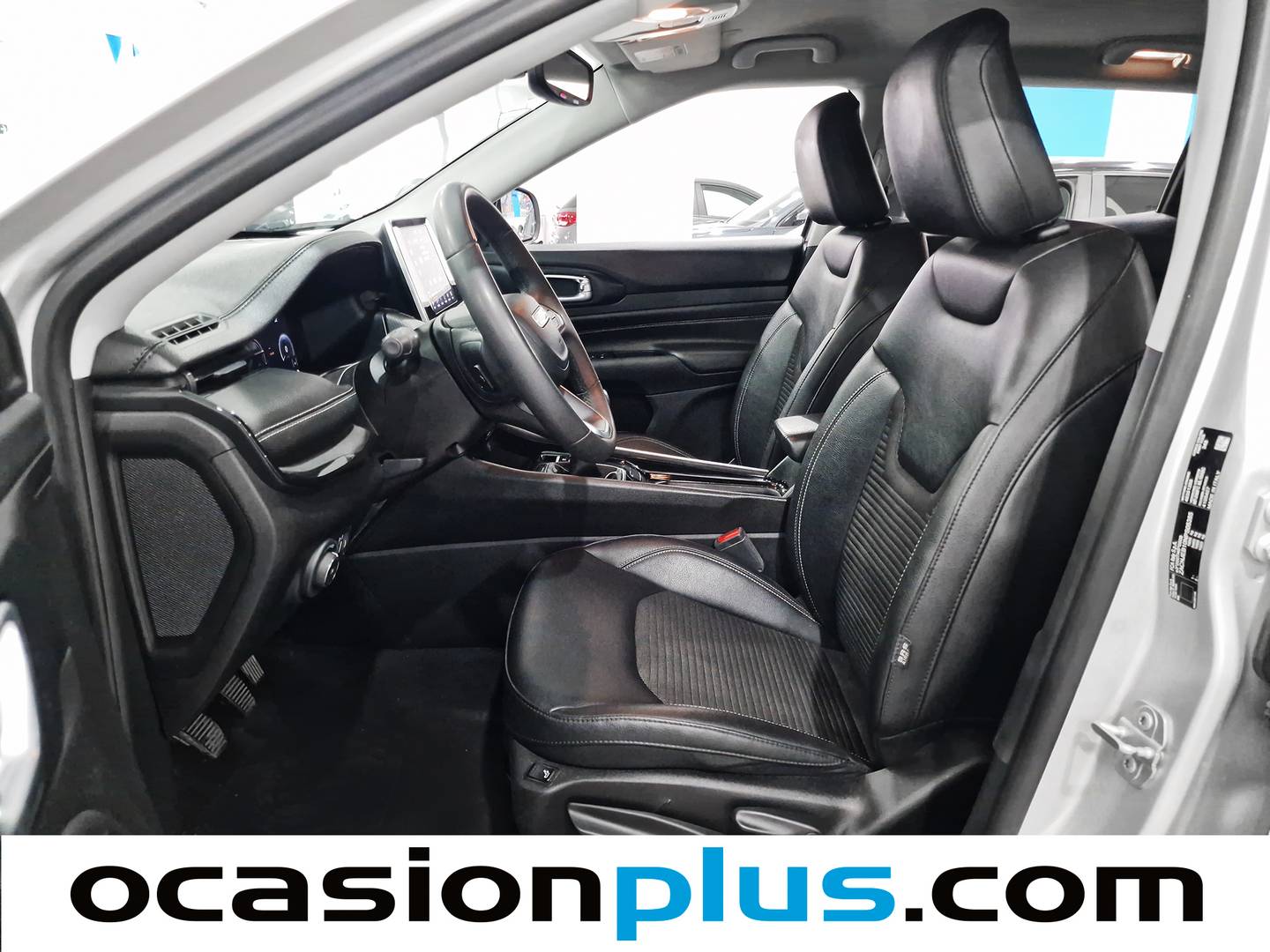 Foto Jeep Compass Jeep Compass 1.3 Gse Night Eagle FWD MT (130 CV)