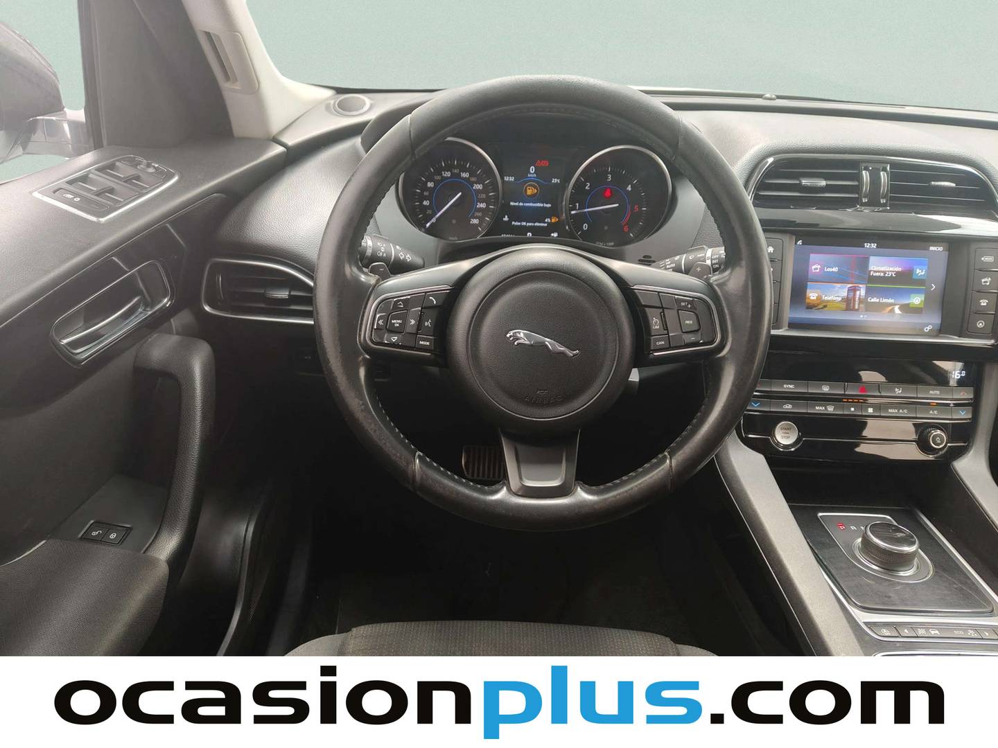 Foto Jaguar F-Pace Jaguar F-PACE 2.0L i4D Pure AWD Auto (180 CV)