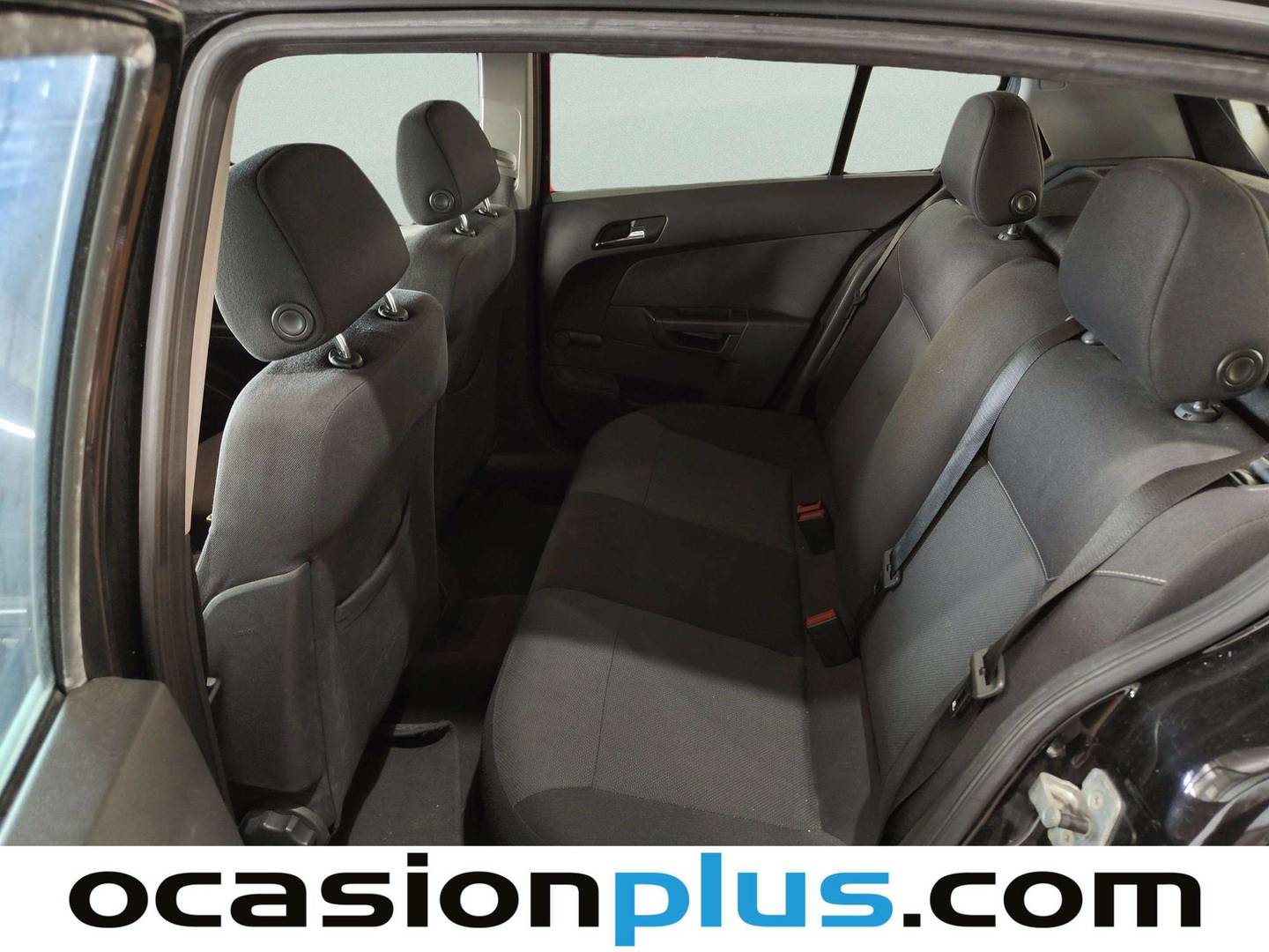 Foto asientos traseros Opel Astra Opel Astra 1.7 CDTI Enjoy (100 CV)