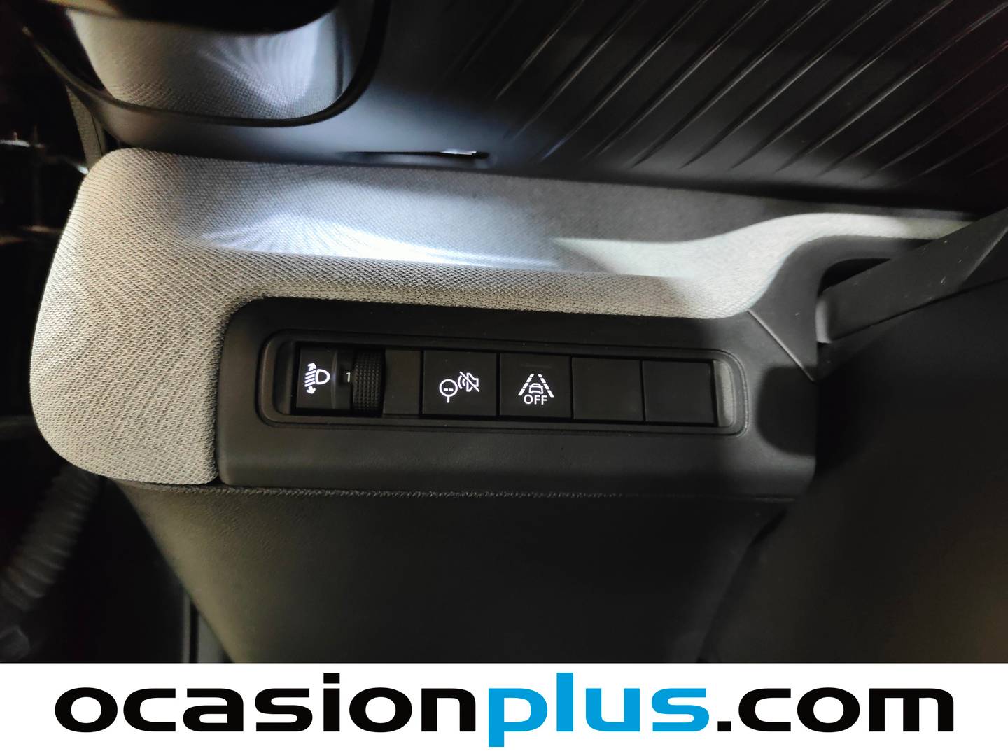 Extras del Citroën C3 Aircross Citroën C3 Aircross Hybrid 145 Plus e-DCS6 (145 CV)