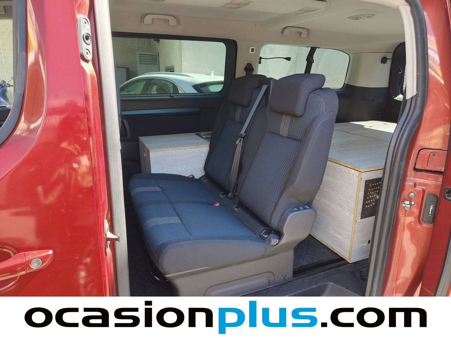 Foto asientos traseros Peugeot Traveller Peugeot Traveller BlueHDi 180 Active Long EAT6 (180 CV) Camperizada 4 plazas