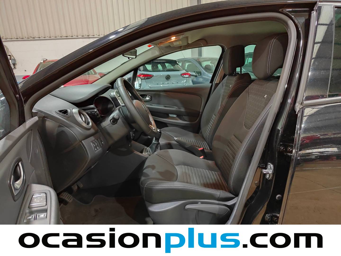 Foto asientos delanteros Renault Clio Renault Clio Limited Energy TCe (90 CV)