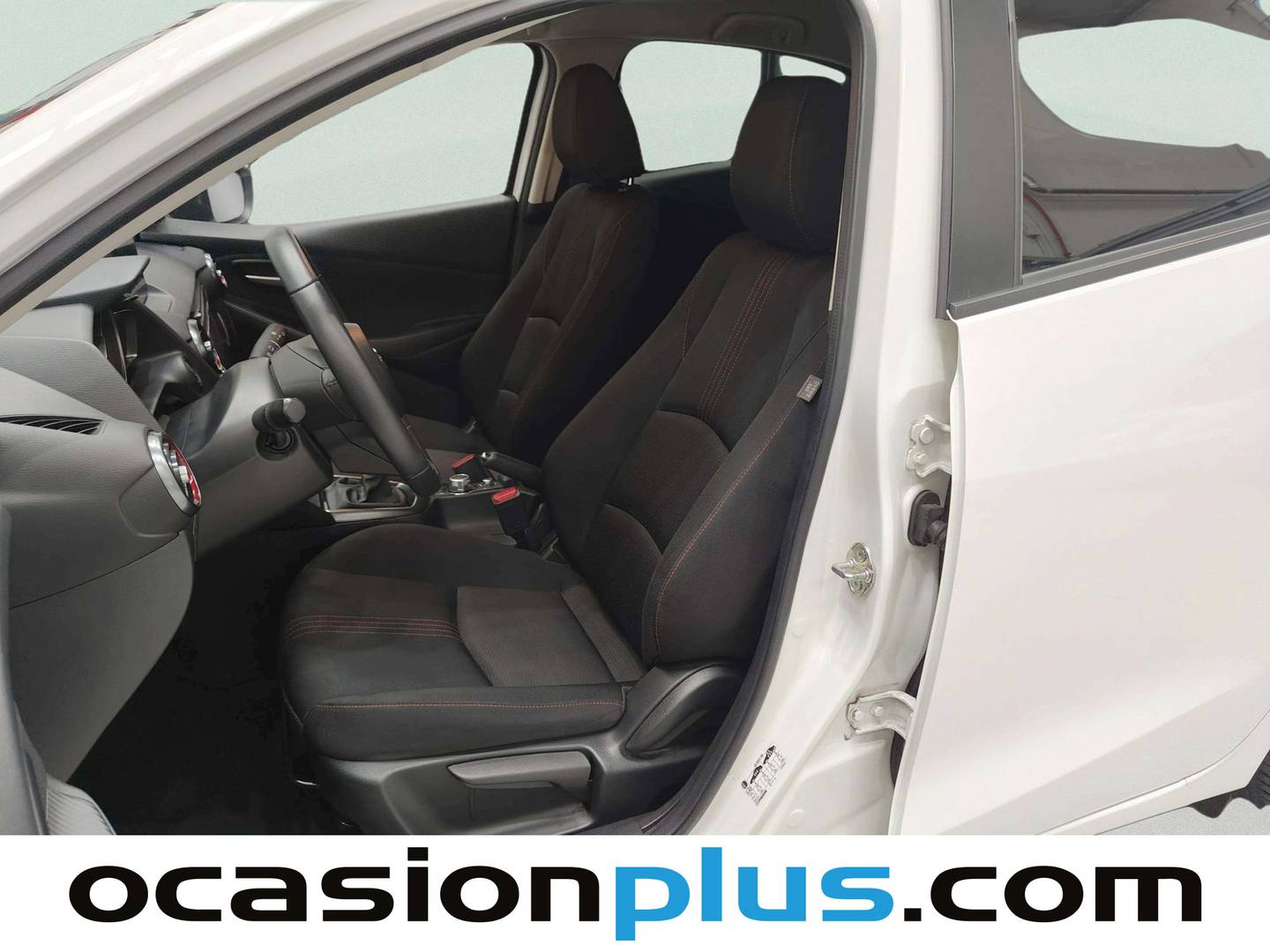 Foto asientos delanteros Mazda Mazda2 Mazda Mazda 2 1.5 G e-SKYACTIV Homura Aka (90 CV)