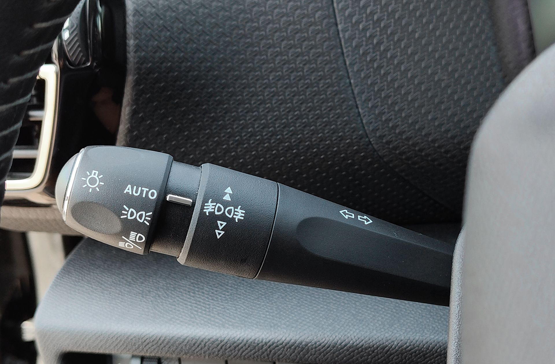 Citroën C4 PureTech 130 Plus EAT8 - foto 25