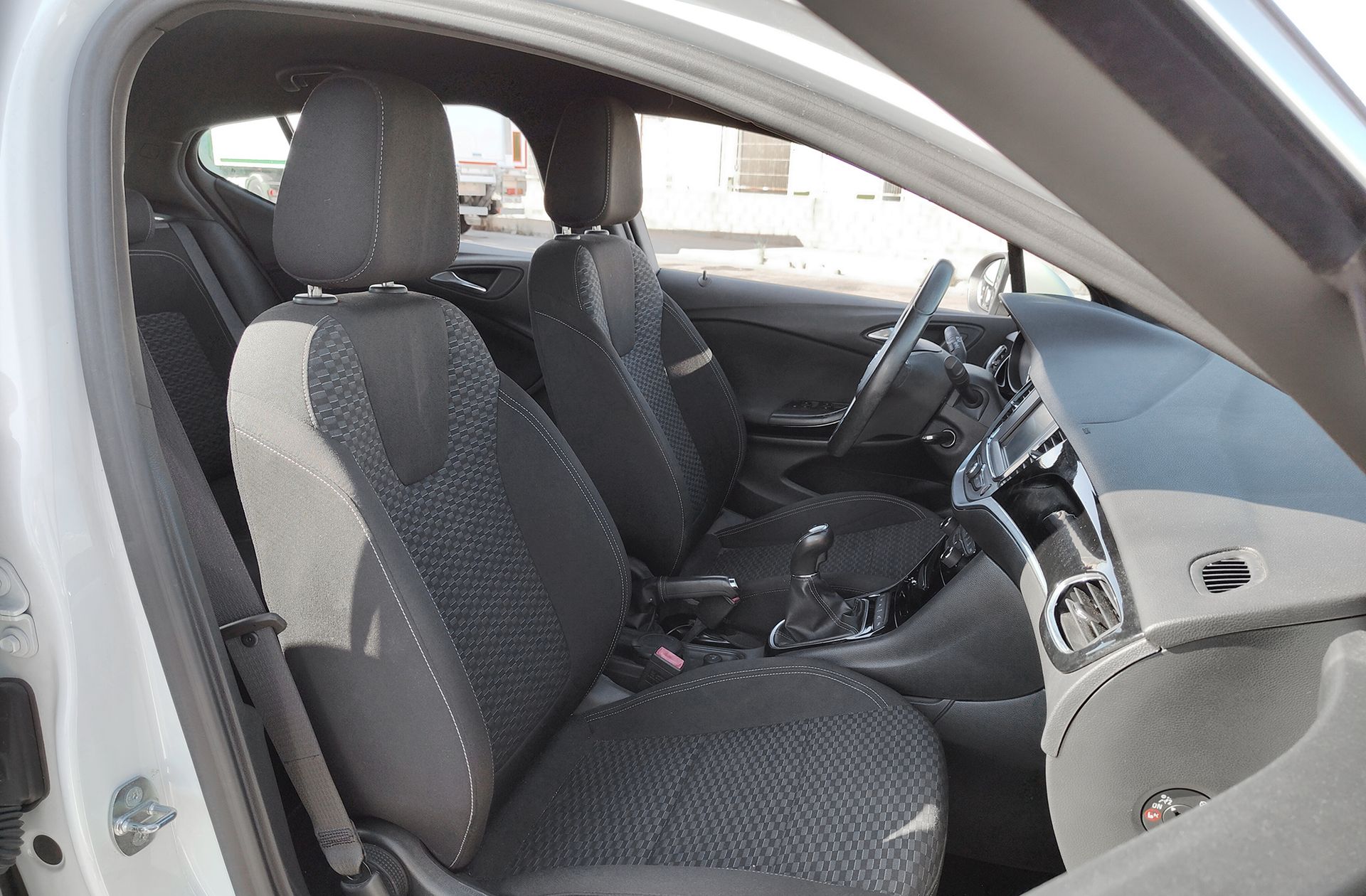 Opel Astra 1.4 Turbo Dynamic - foto 17