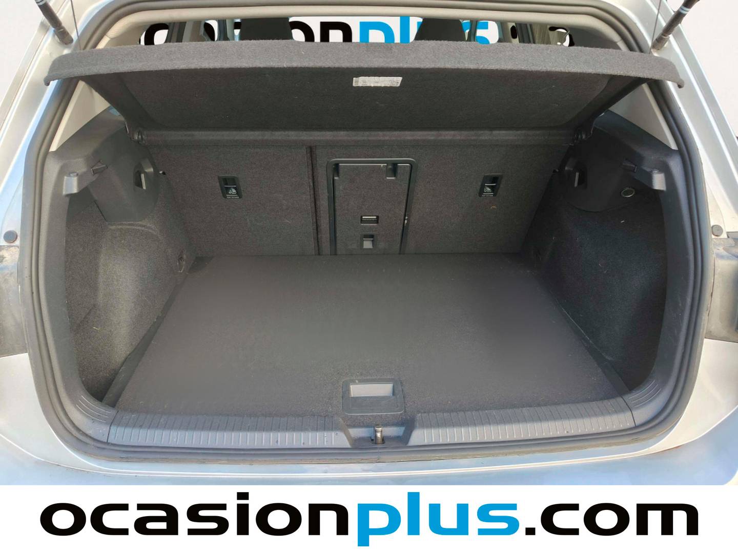 Fotos maletero Volkswagen Golf Volkswagen Golf Life 1.5 eTSI (130 CV) DSG