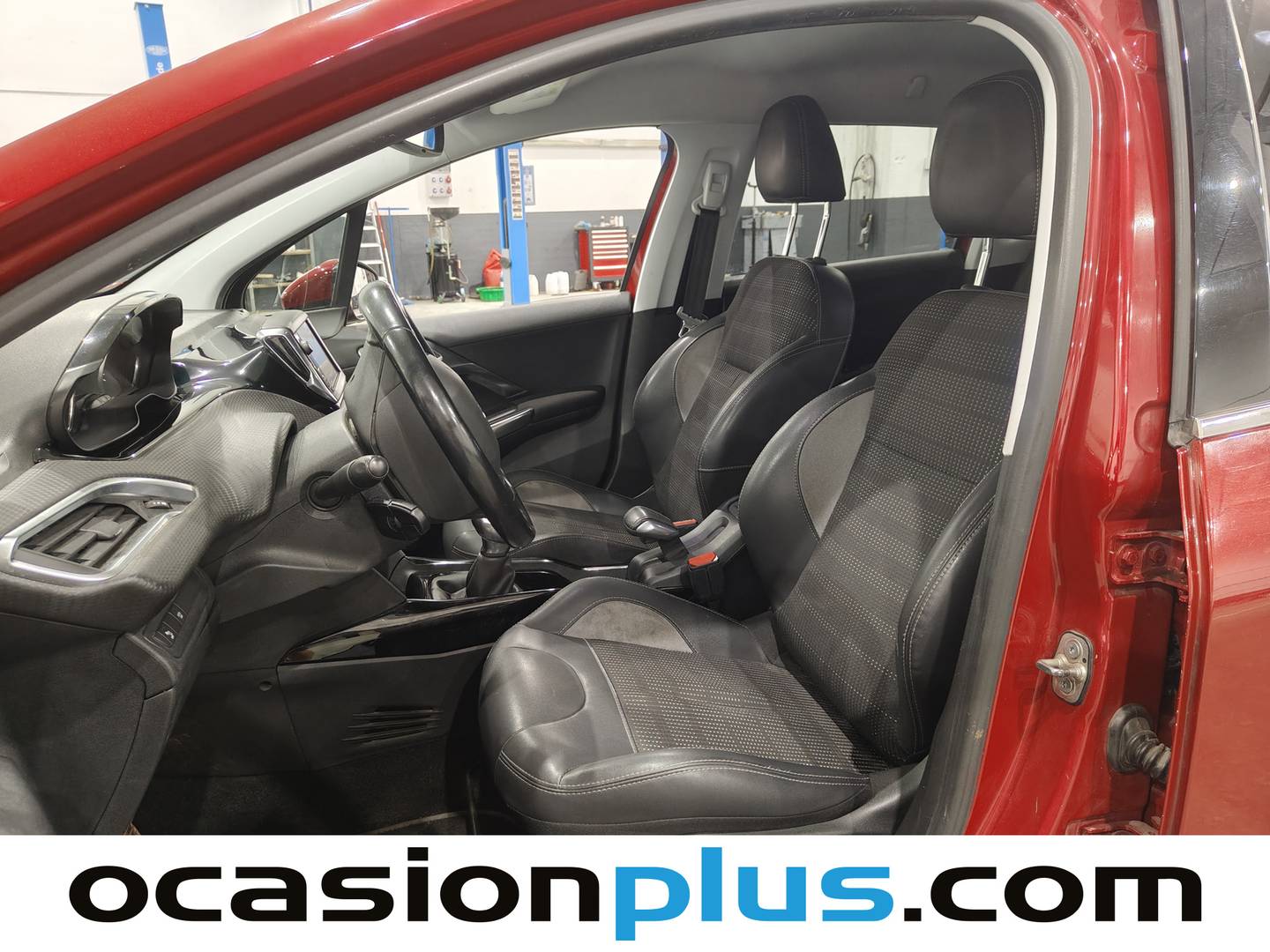 Foto asientos delanteros Peugeot 2008 Peugeot 2008 PureTech 110 S&S Allure (110 CV)