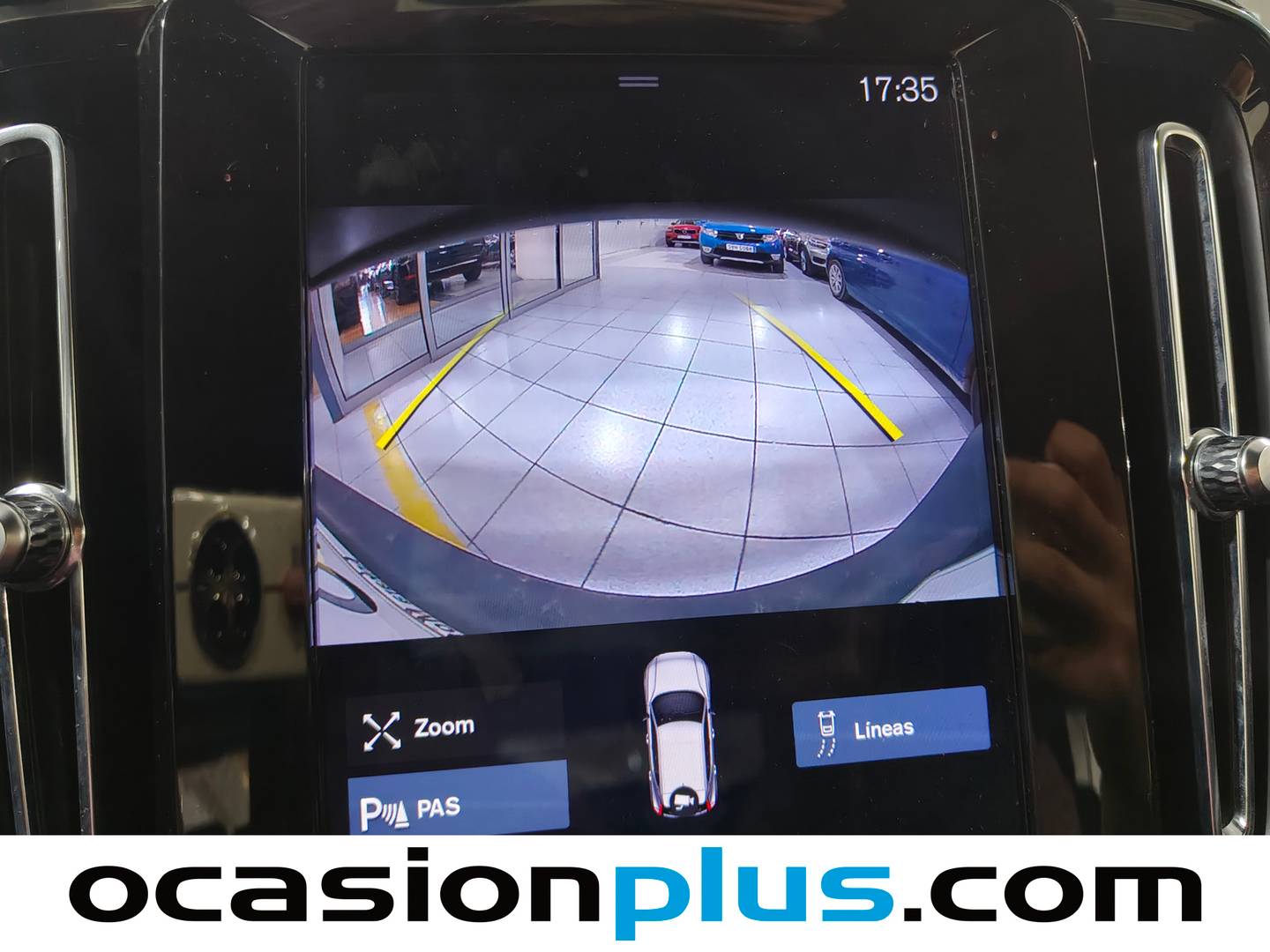 Equipamiento del Volvo XC40 Volvo XC40 D3 Business Plus AWD Auto (150 CV)