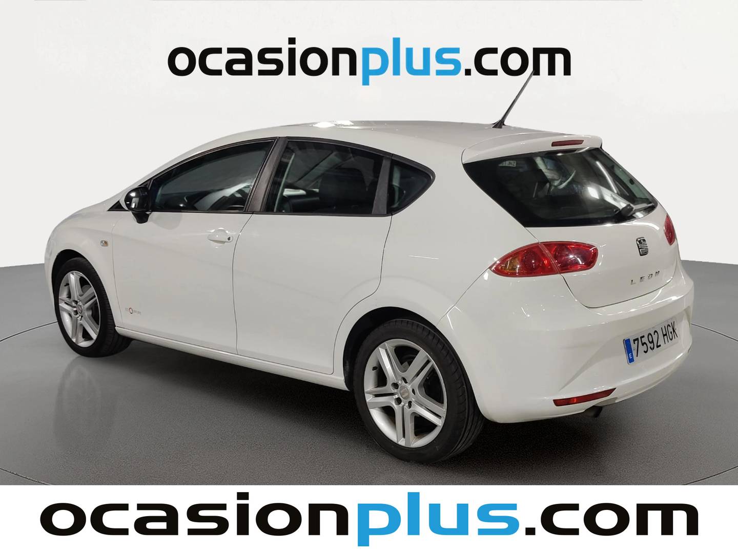 Foto trasera Seat León Seat León 1.6 TDI Reference Copa (90 CV) izquierda