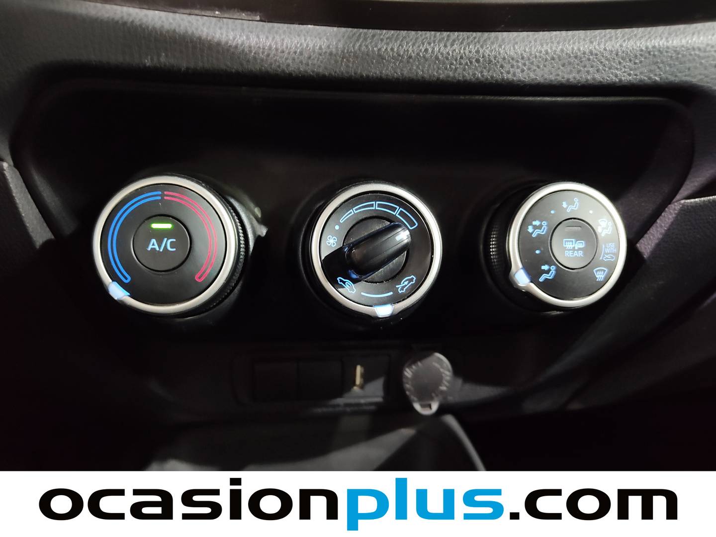 Equipamiento del Toyota Aygo X Cross Toyota Aygo X Cross 1.0 VVT-I Play (72 CV)