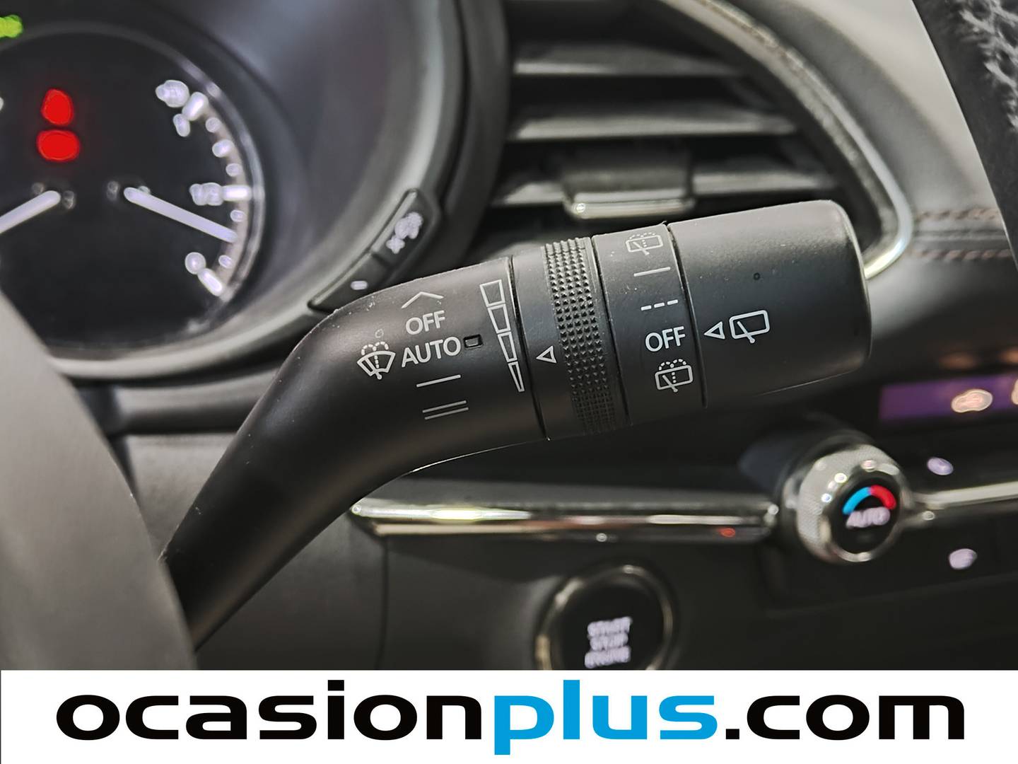 Paquetes del Mazda Mazda3 Mazda Mazda 3 2.0 SKYACTIV-G ZENITH SAFETY AT (122 CV)