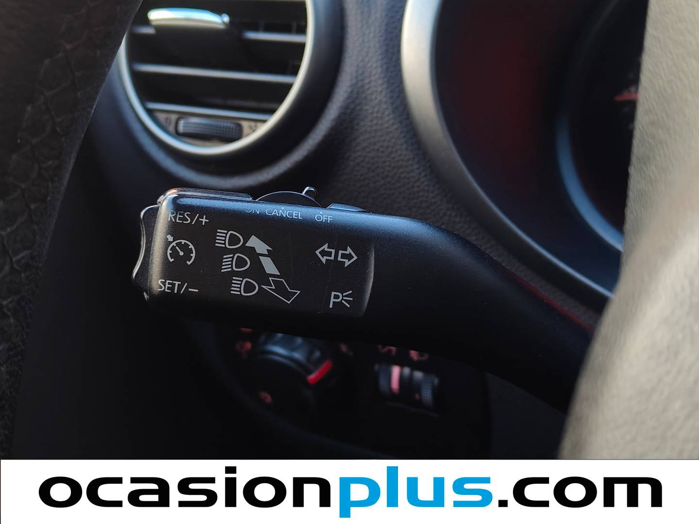 Extras y acabados del Seat León Seat León 1.9 TDI Stylance (105 CV)