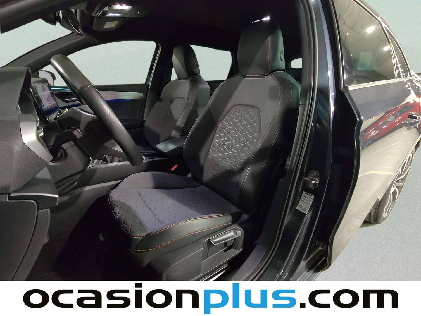 Foto asientos delanteros Seat León Seat León ST 1.5 TSI S&S FR Go L (150 CV)