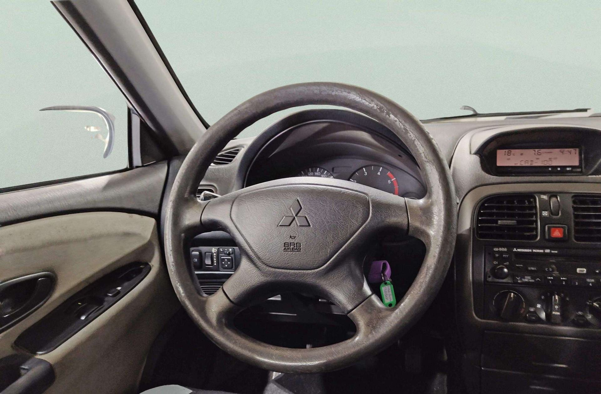 Mitsubishi Carisma 1.9 DI-D Comfort - foto 16