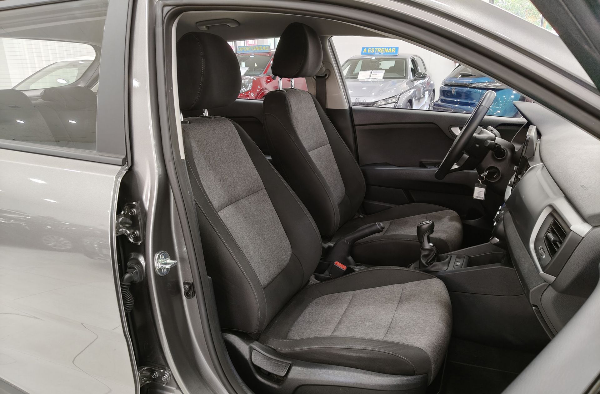 Kia Stonic 1.0 T-GDi MHEV Concept - foto 17