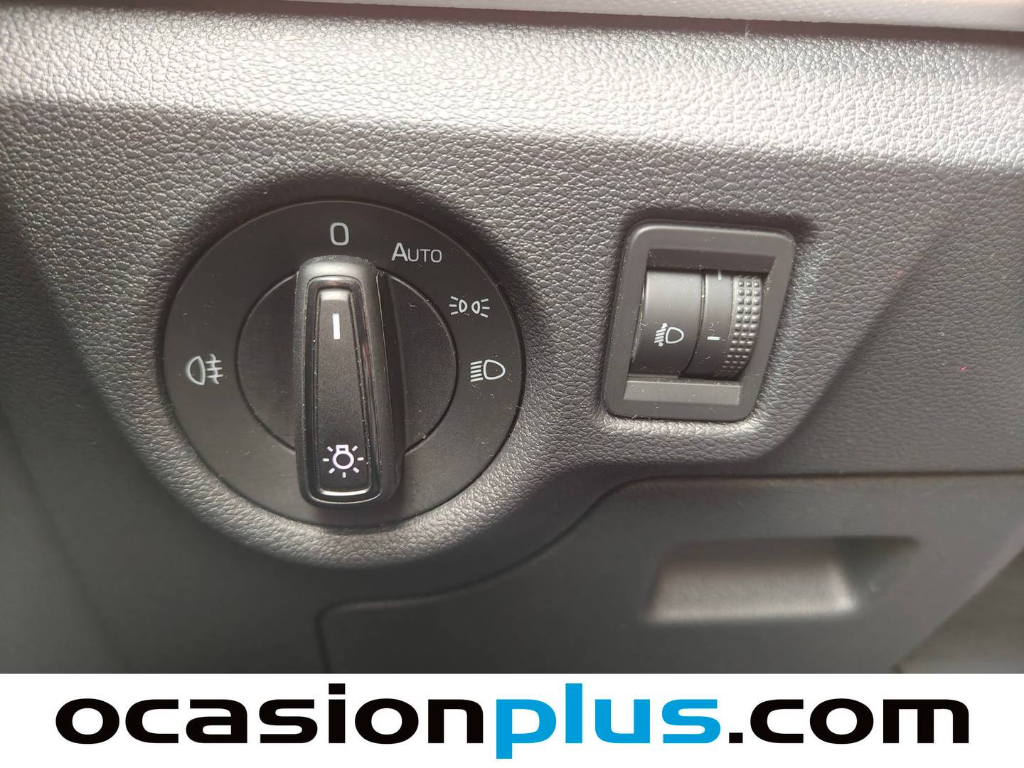 Skoda Kamiq Skoda Kamiq 1.0 TSI Emotion  (110 CV) de ocasión