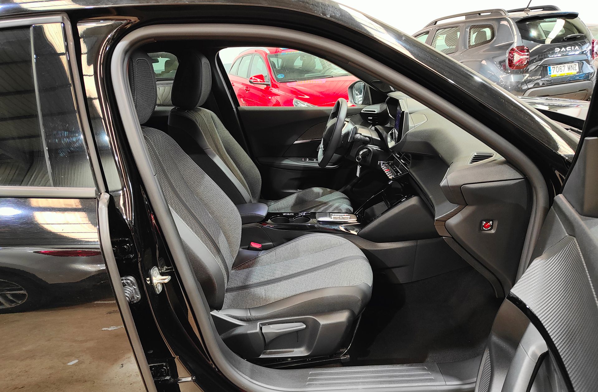 Peugeot 2008 Allure Hybrid eDCS6 - foto 19