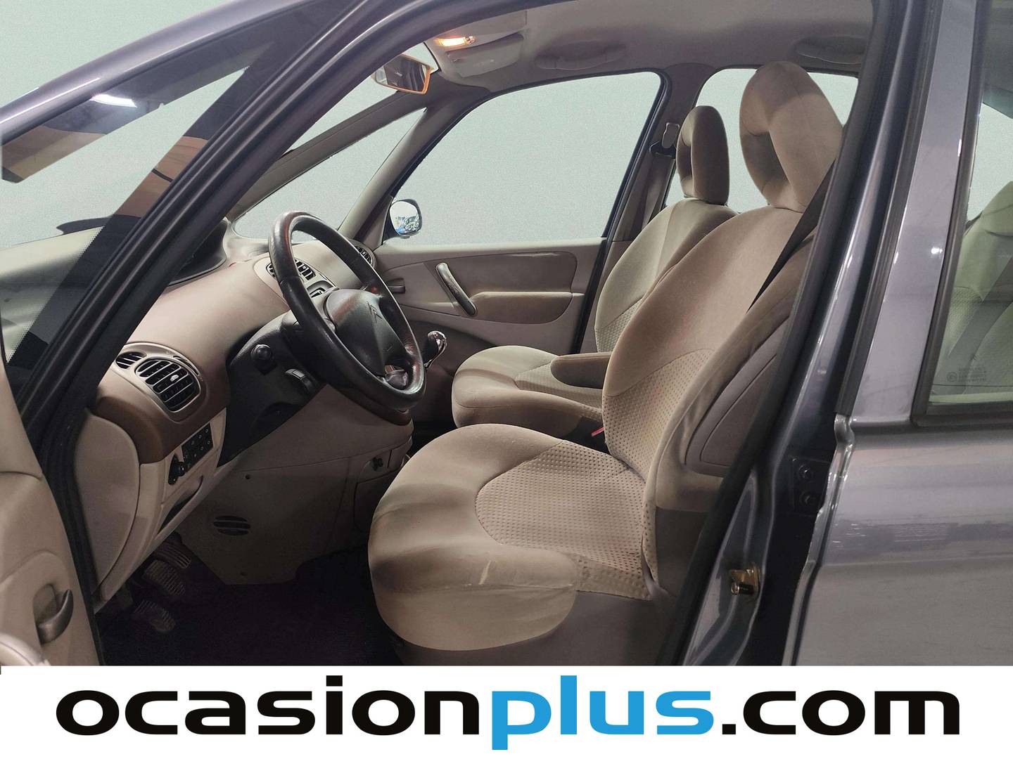 Foto asientos delanteros Citroën Xsara Picasso Citroën Xsara Picasso 1.8 16v Exclusive (117 CV)