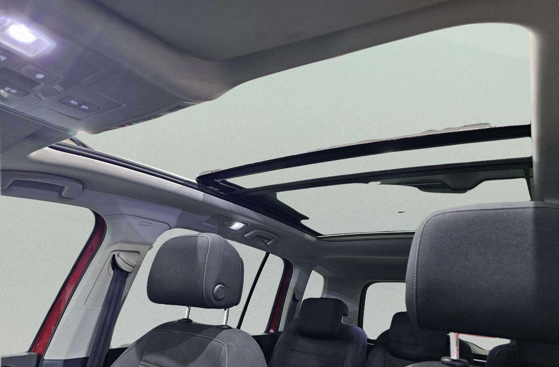 Volkswagen Touran Sport 1.5 TSI DSG Pack R-Line - foto 7
