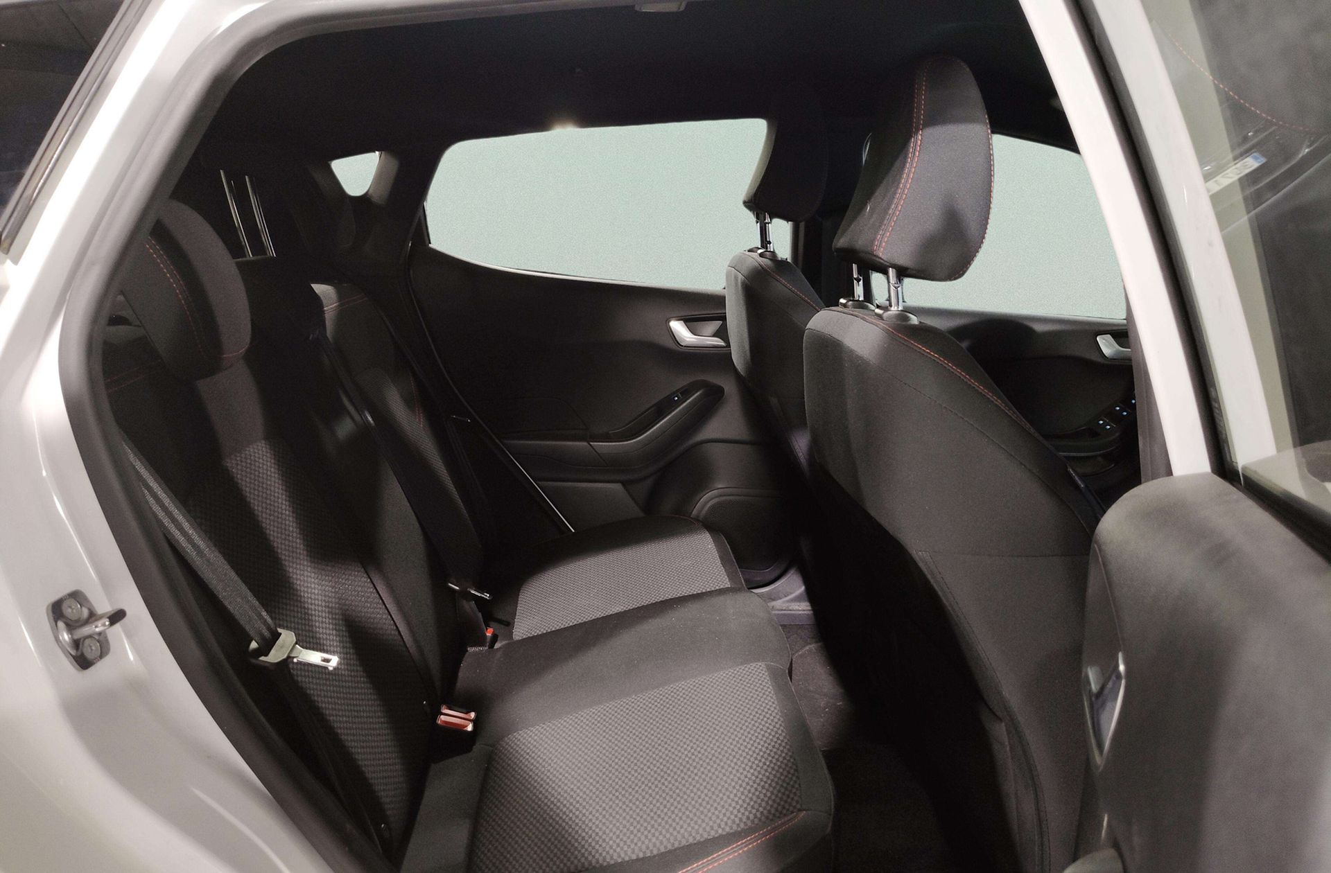 Ford Fiesta 1.0 EcoBoost MHEV ST-Line - foto 19