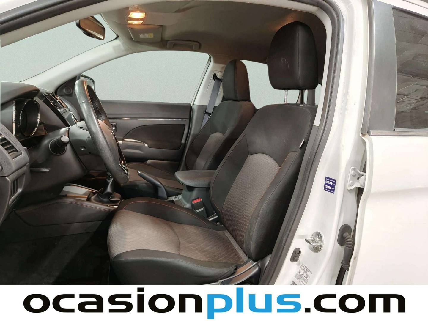 Foto asientos delanteros Mitsubishi ASX Mitsubishi ASX 160 MPI Motion (117 CV)