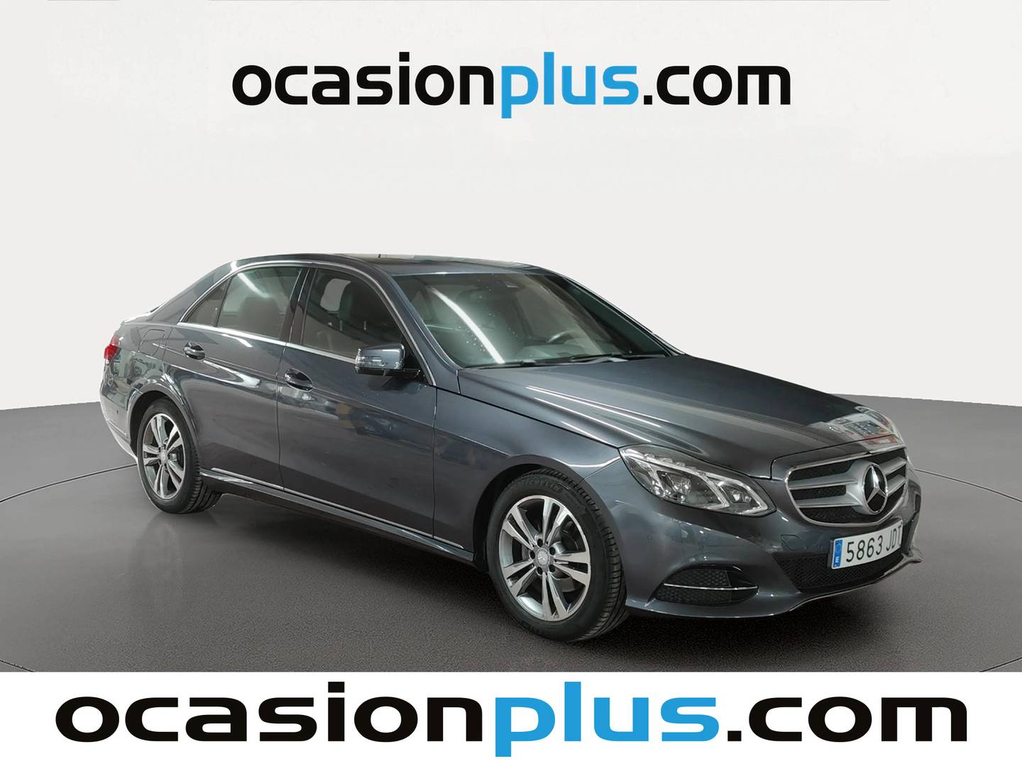 Foto delantera Mercedes Clase E Mercedes Clase E 220 BlueTEC Avantgarde (170 CV) derecha