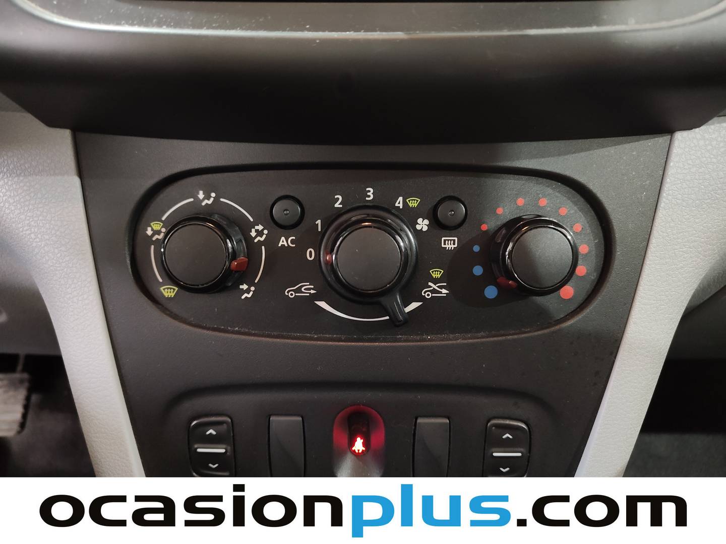 Extras y acabados del Dacia Sandero Dacia Sandero 1.2 Ambiance (75 CV)