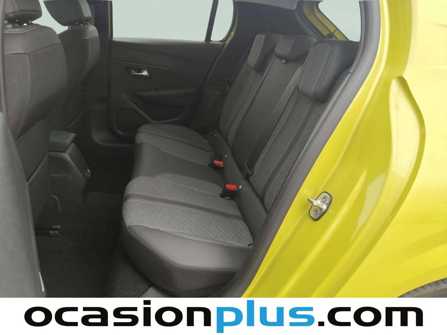 Foto asientos traseros Peugeot 208 Peugeot 208 PureTech 100 Allure (100 CV)