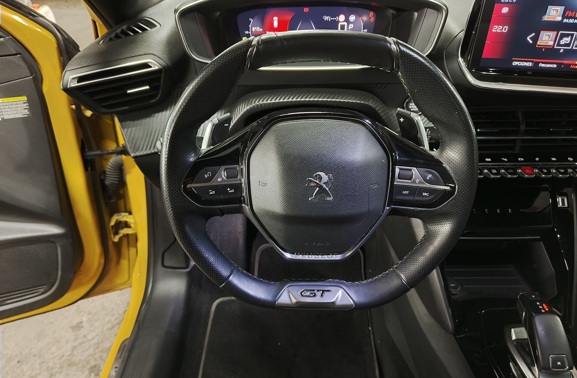 Peugeot 208 PureTech 130 GT Line EAT8 - foto 26