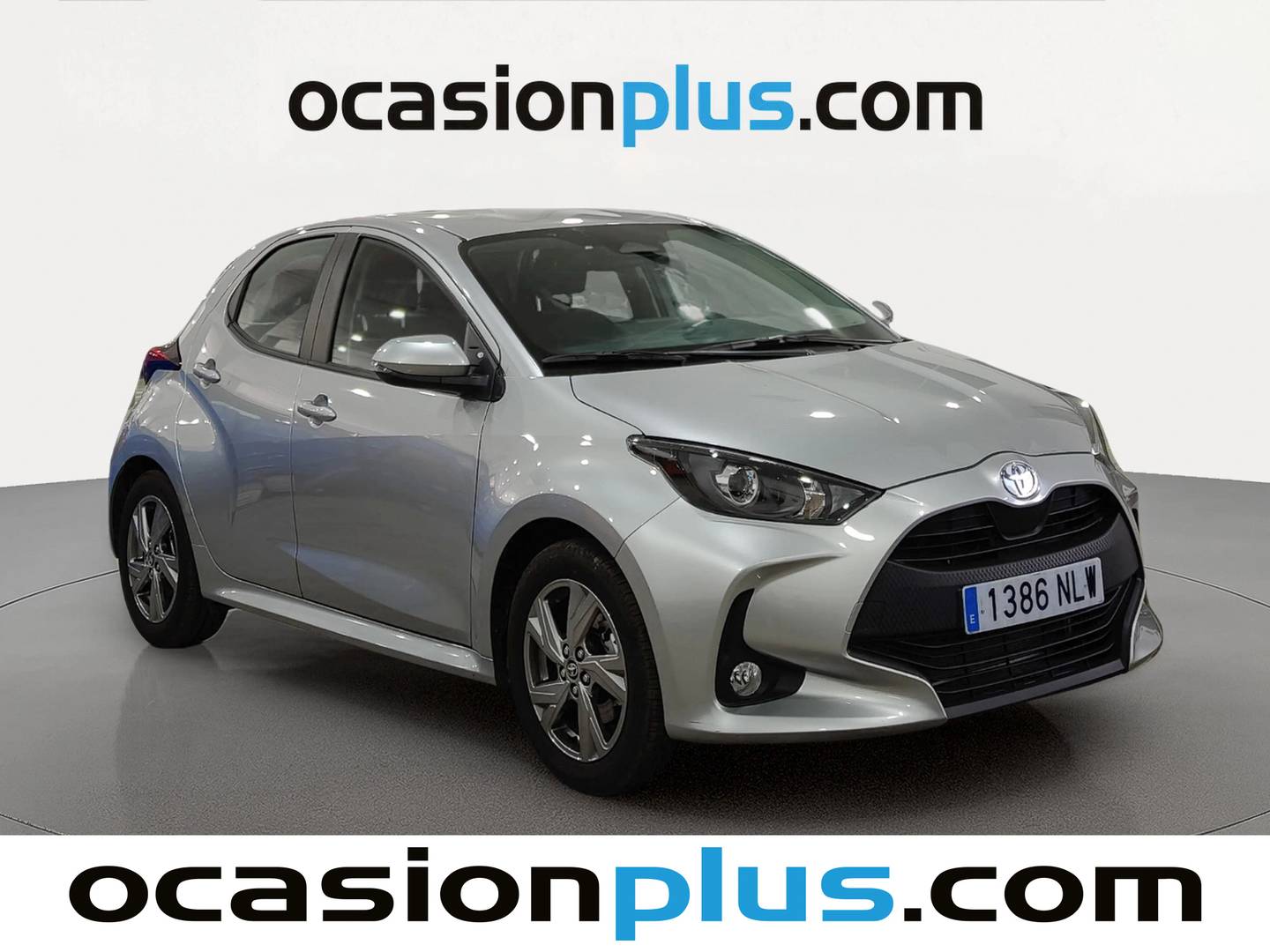 Foto delantera Toyota Yaris Toyota Yaris 120H Active Plus (116 CV) derecha